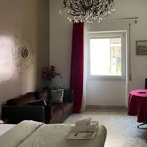 Fabiola House , Roma Italia